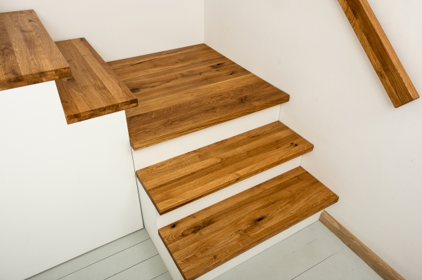Platform staircase Rustic oak 40 mm natural oiled